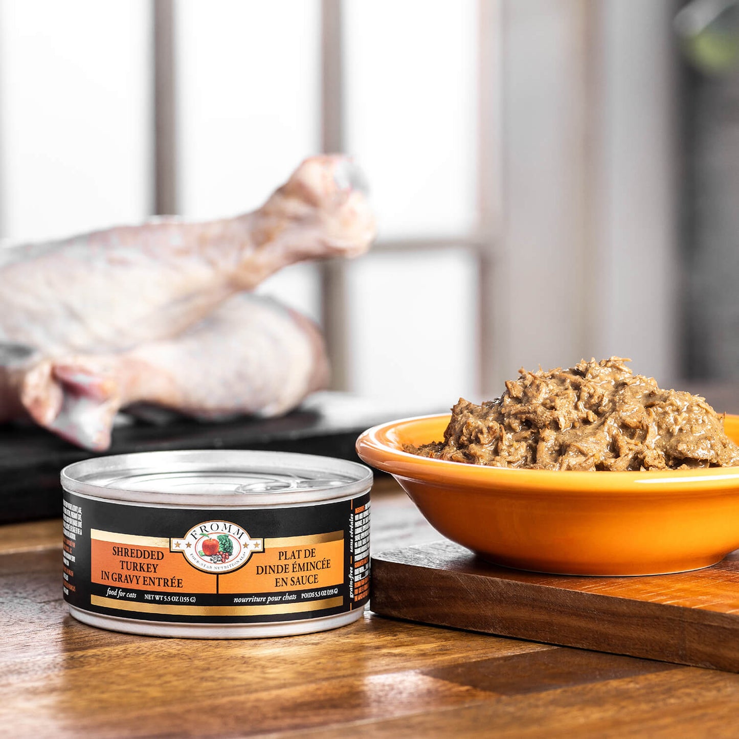 Four Star Shredded Turkey in Gravy Entree Canned Cat Food 12 / 5.5 oz Fromm