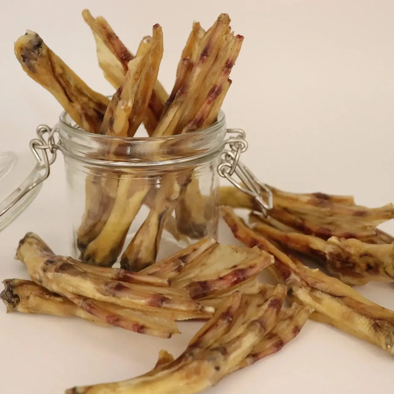 Gaines Family Farmstead All-Natural Duck Feet Treats Crunchy Chews for Happy Dogs Gaines Family Farmstead