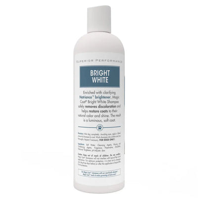 Four Paws Bright White Dog Shampoo enriched with clarifying agents for a luminous, soft coat